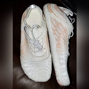 Stylish Women's Lace-Up Sneakers